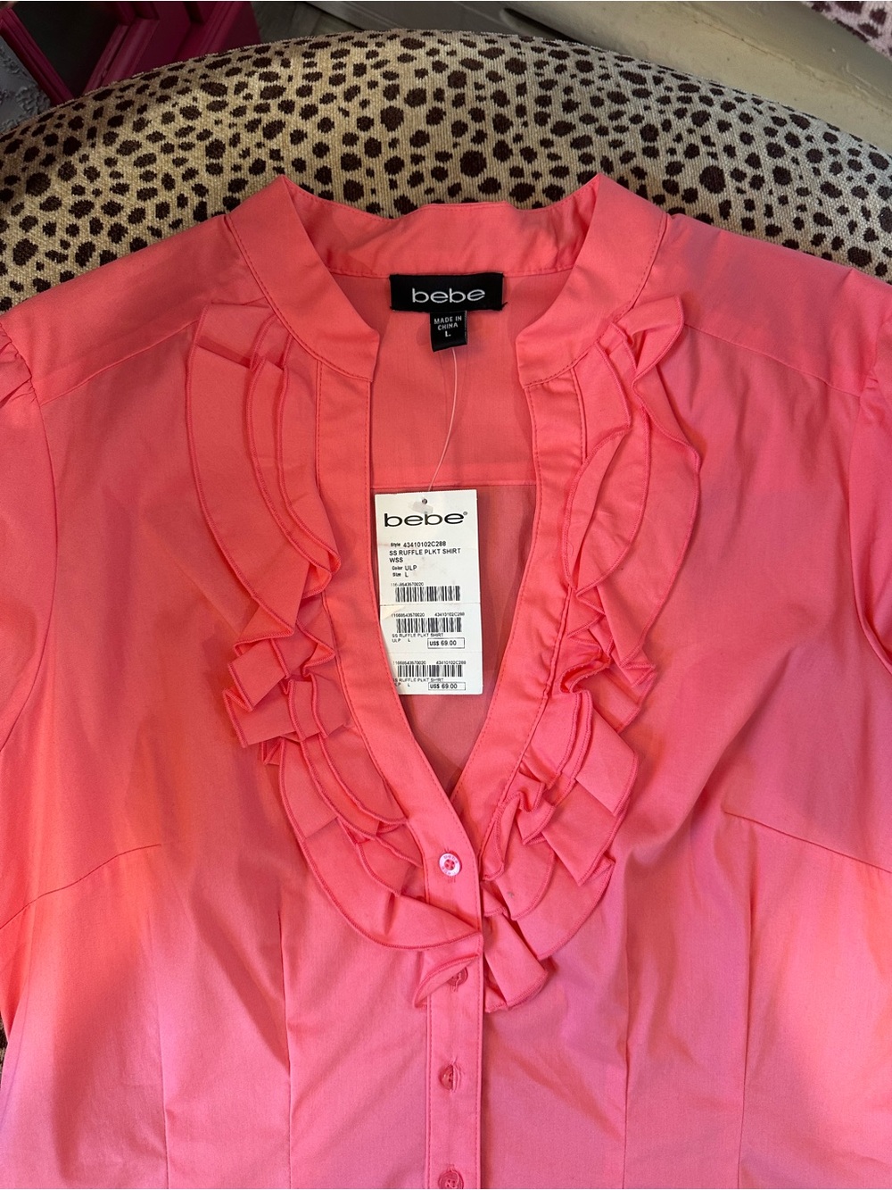 Bebe NWT Coral Pink Ruffle Button-Front Women's Top Sz. Large